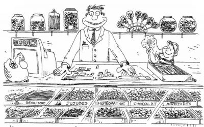 Dans une confiserie, un marchand souriant derrière ses bacs de bonbons en vrac : réglisse, jujubes, homéopathie, chocolat, arachides.